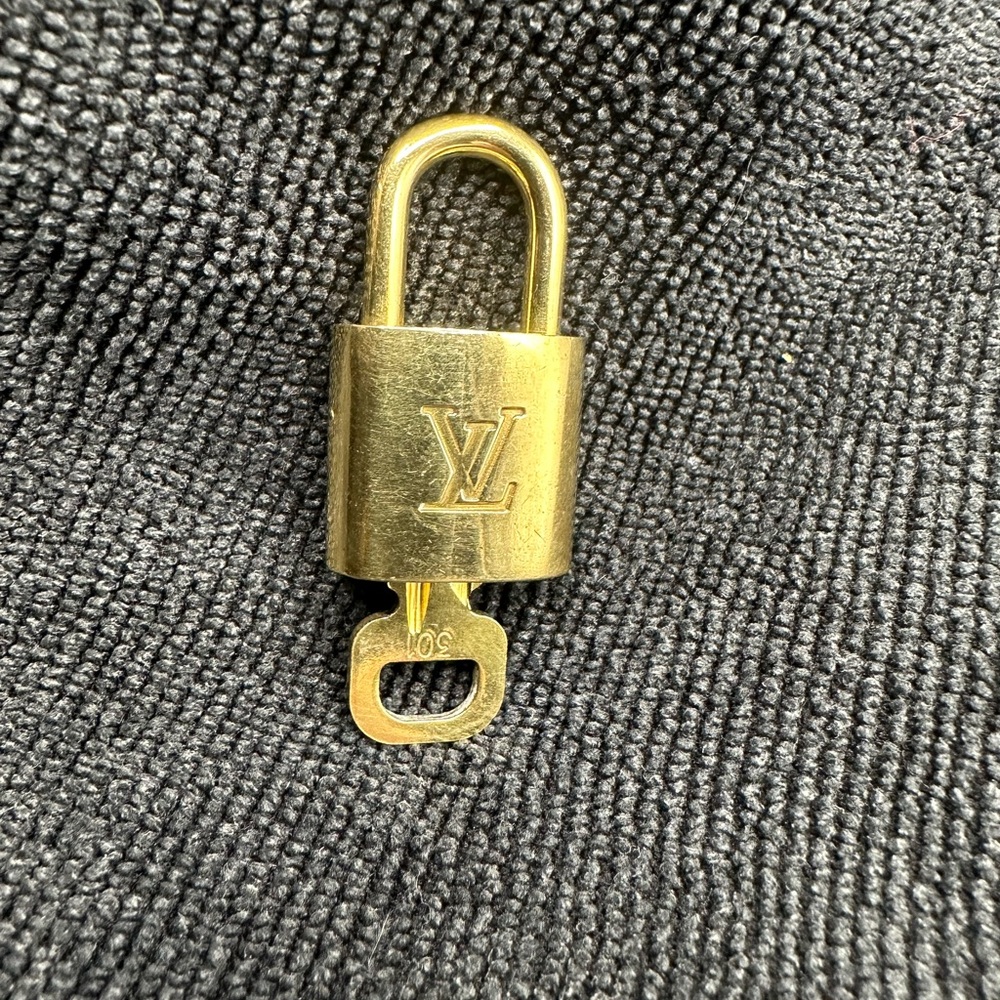 Louis Vuitton GOLD Lock & Key Gold tone Authentic. Number #301